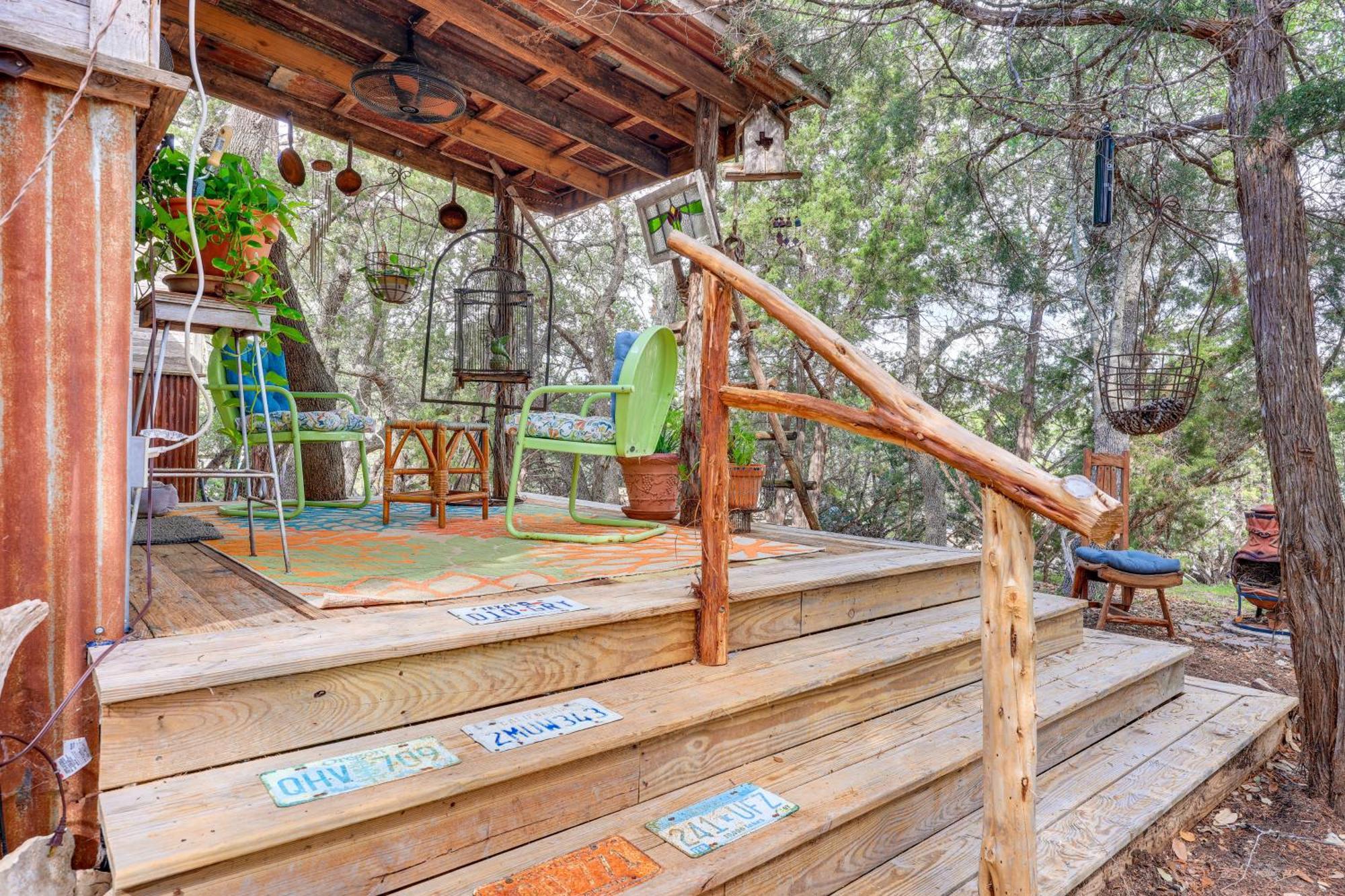 Pet-Friendly Wimberley Cabin With Fire Pit And Hot Tub Ngoại thất bức ảnh