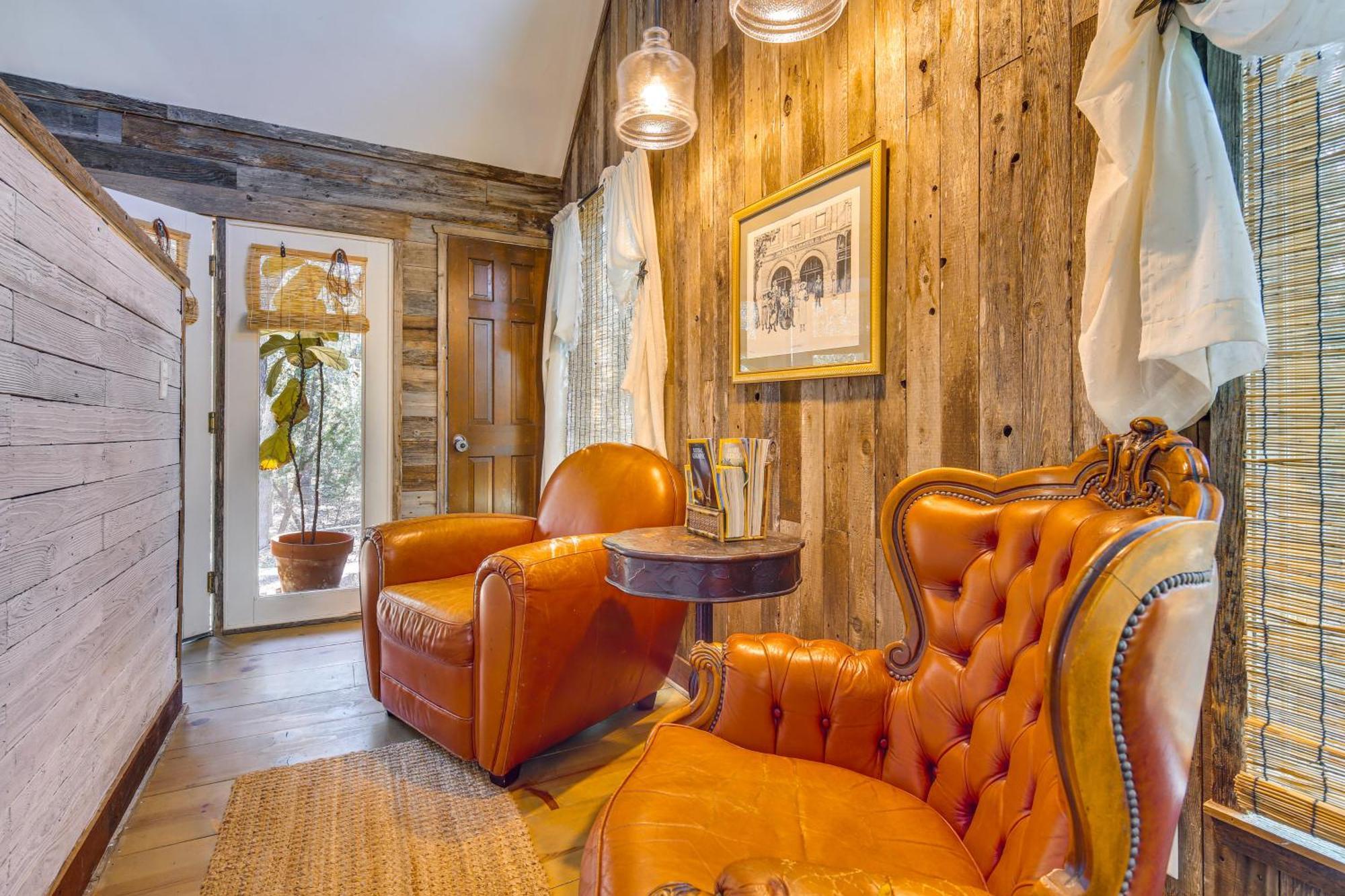 Pet-Friendly Wimberley Cabin With Fire Pit And Hot Tub Ngoại thất bức ảnh