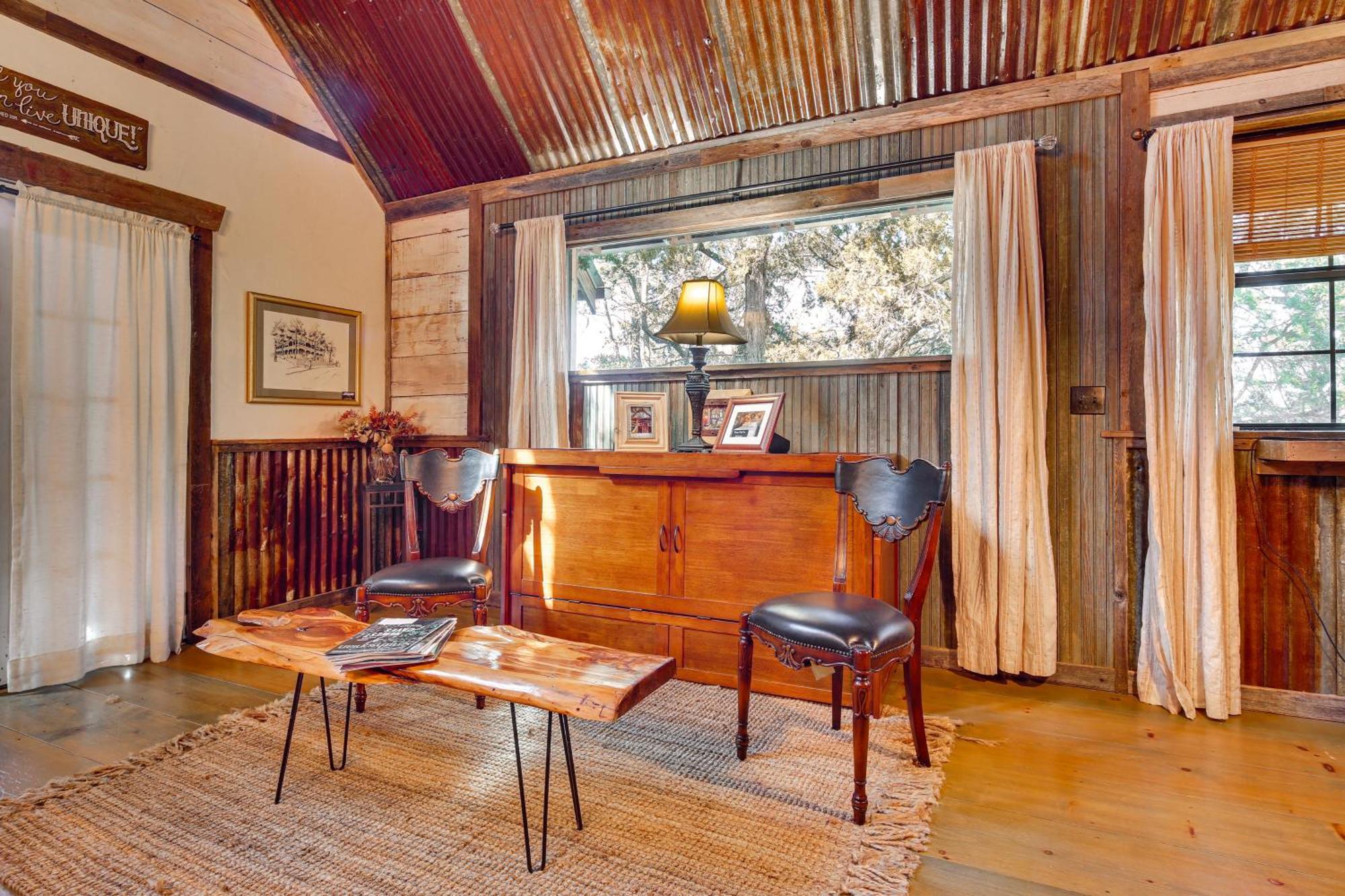 Pet-Friendly Wimberley Cabin With Fire Pit And Hot Tub Ngoại thất bức ảnh